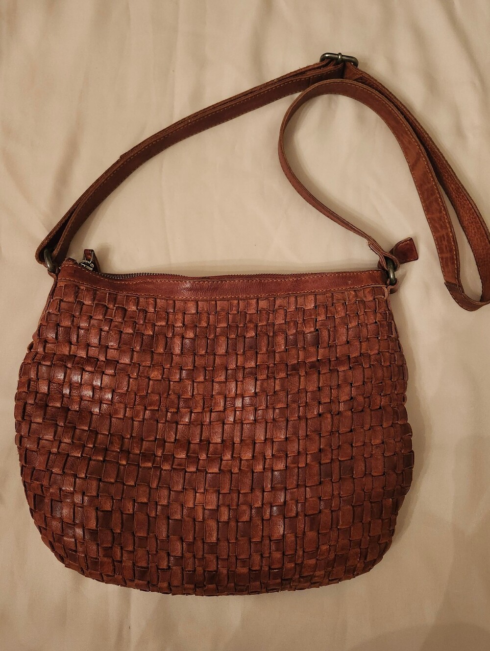 Vilenca Holland Woven Crossbody in Rich Brown Leather